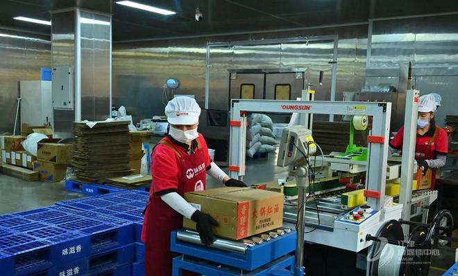 料烹百味 匠心熬就“味滋香”PG电子游戏麻将胡了一勺底(图3)